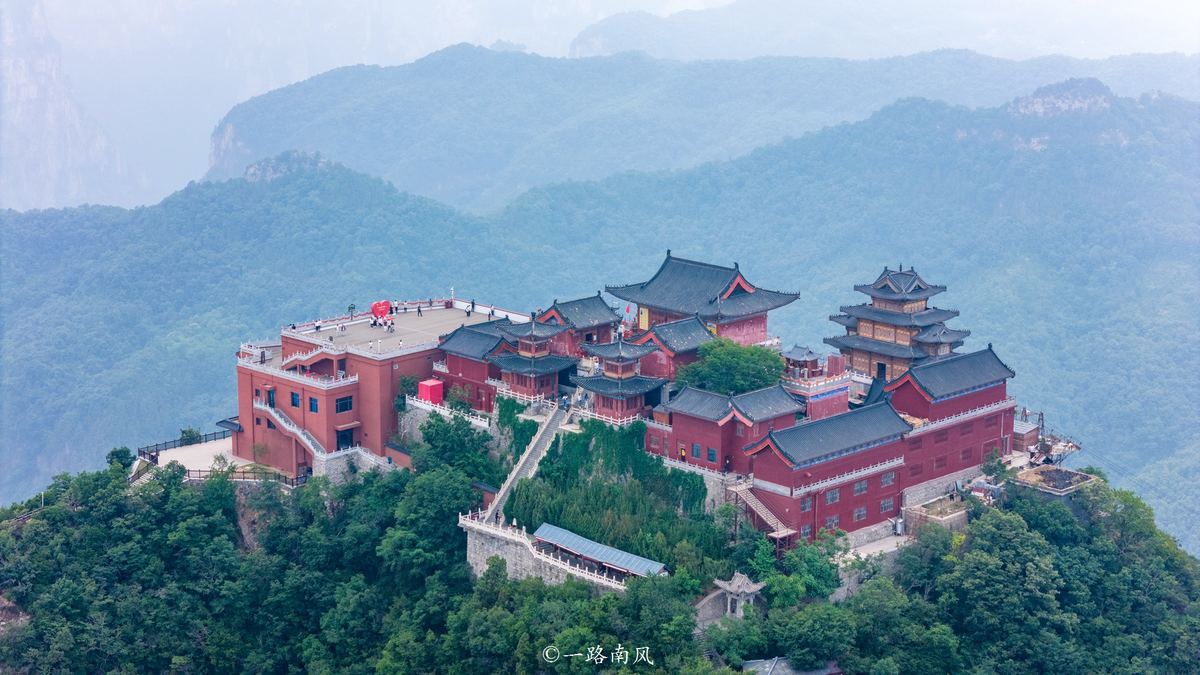 茱萸峰